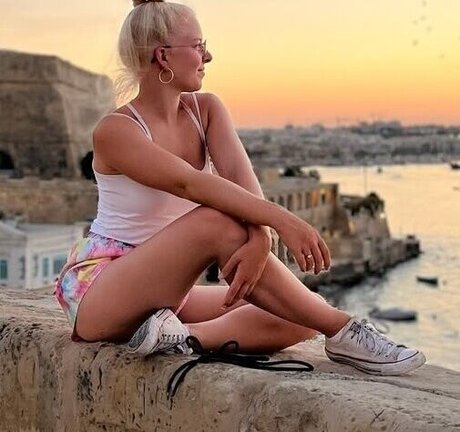 Jette Nietzard onlyfans lesk