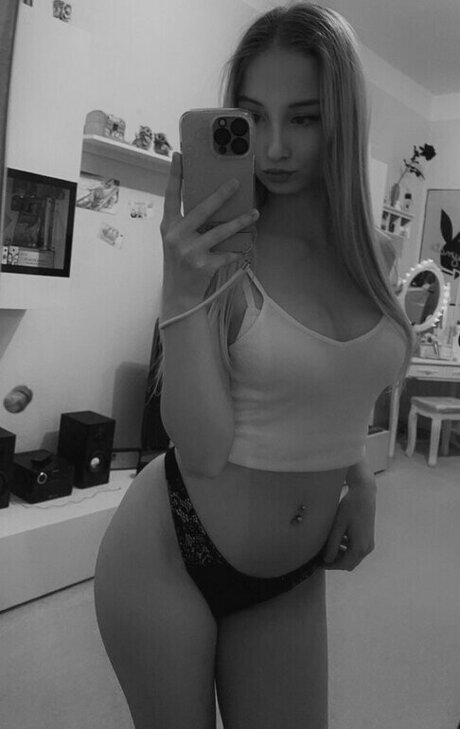 Nicki Anna leaked onlyfans pics