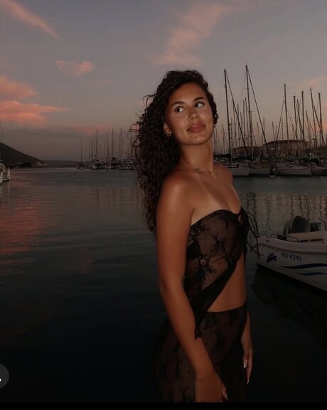 Destina Meliha topless onlyfans