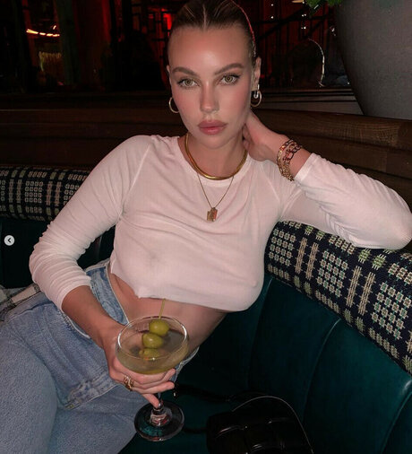 Emily Bishop leaked only fans porn