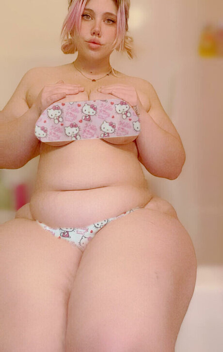 Lania Fawn tits onlyfans