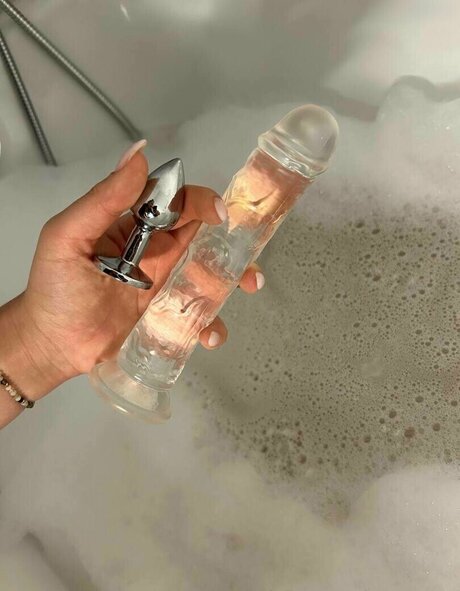 yourzoeyy onlyfans striptease