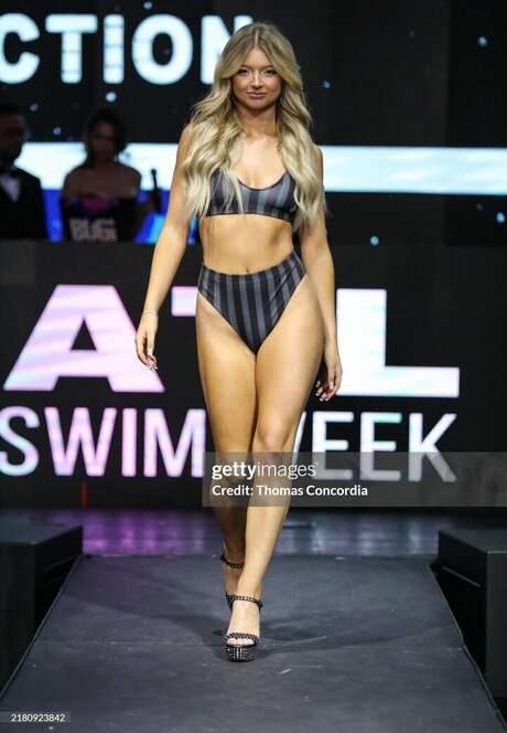 Shae Smolik onlyfans nude leaks