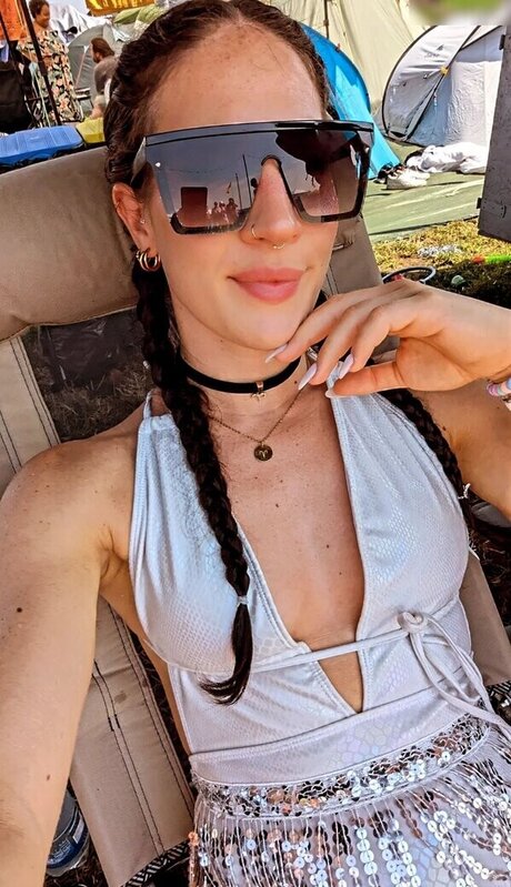 JuleTheFox onlyfans public photos