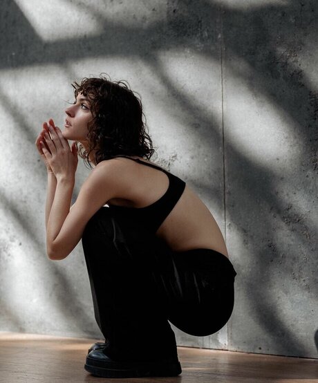 Emeline Faure onlyfans joi