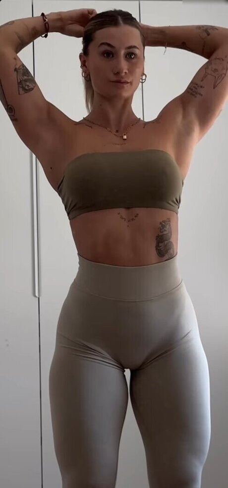 Lenaajoy only fans nude leaks