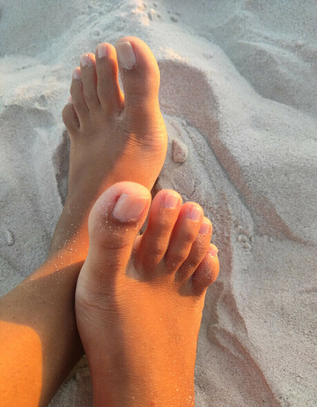 Nuria Belcost onlyfans lesk