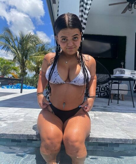 Meg Banks onlyfans porn leaks