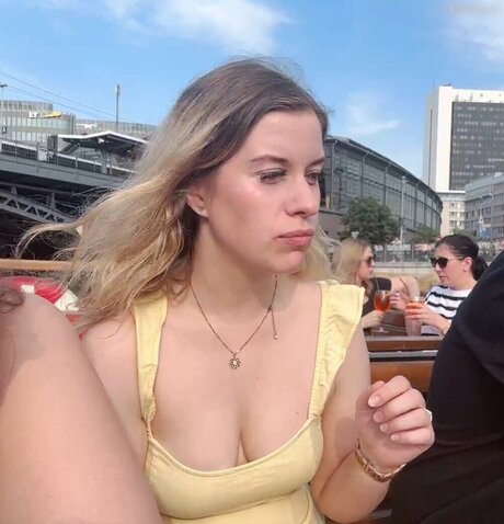 FormulaLena onlyfans photo