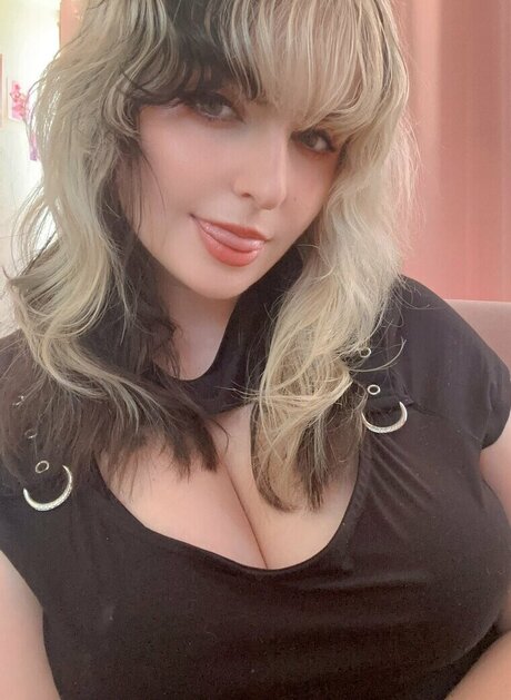 Aretteepls naked onlyfans