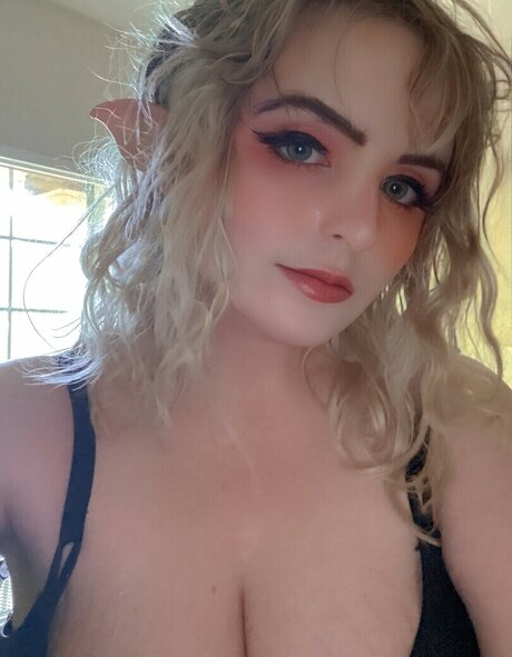 Aretteepls onlyfans naked pics