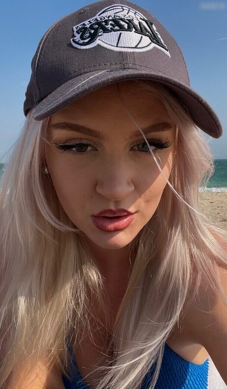 Michelle Knaub onlyfans model photo