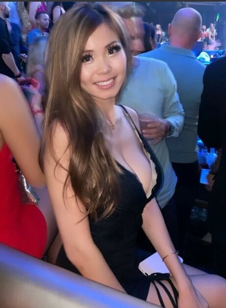 Maggie Sin onlyfans creator