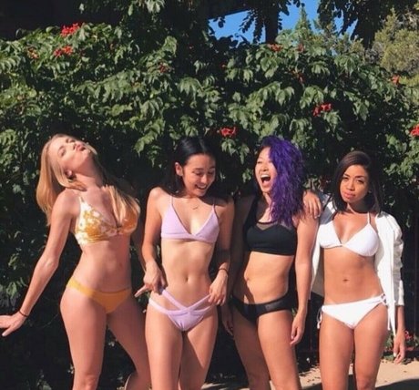 Smosh Girls boobs onlyfans