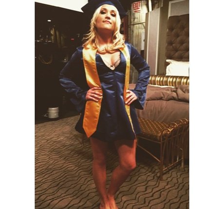 Emily Osment Profile pic