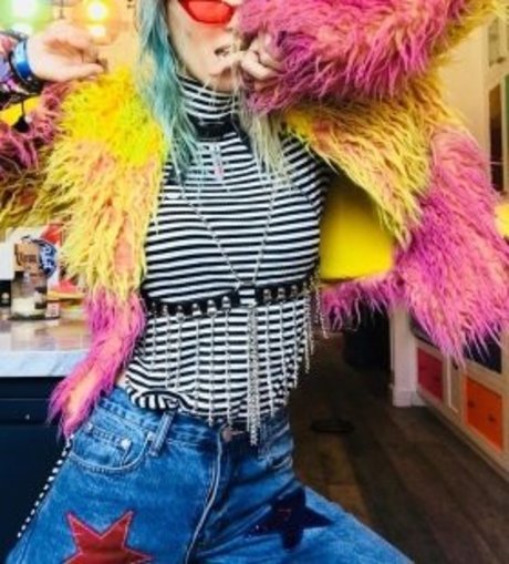 Dani Thorne onlyfans leak ass