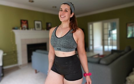 Elspeth Eastman onlyfans model photos