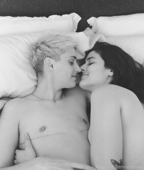 allieoops nudes onlyfans leaks