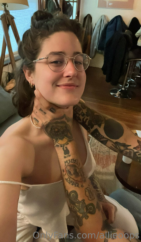 allieoops leaked onlyfans sextape