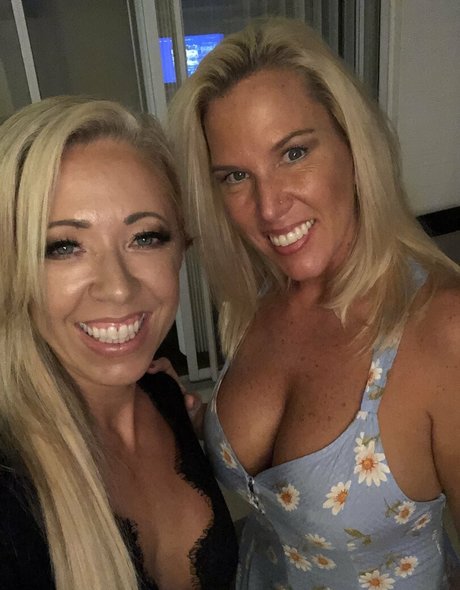 jennyjizzxxx leaked onlyfans pictures