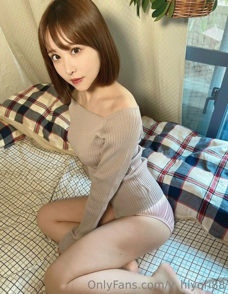 y hiyori88 naked onlyfans leak