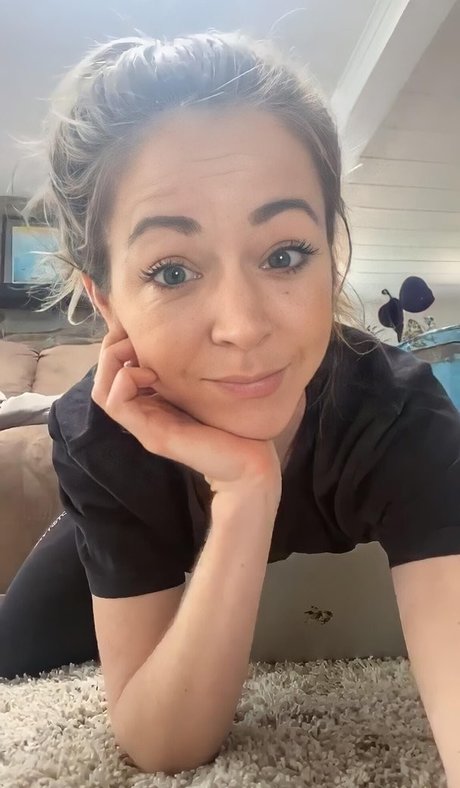 Lindsey Stirling onlyfans leak free