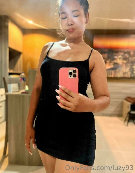 luzy93 boobs onlyfans