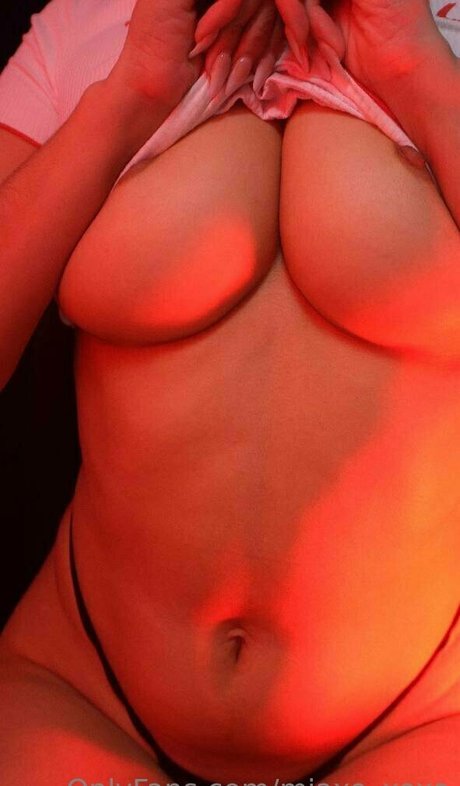 miaxo xoxo onlyfans photos