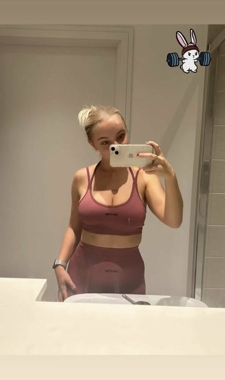 Emily Hewertson onlyfans sex