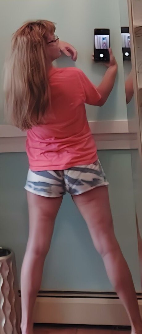 LanaRN onlyfans leakes