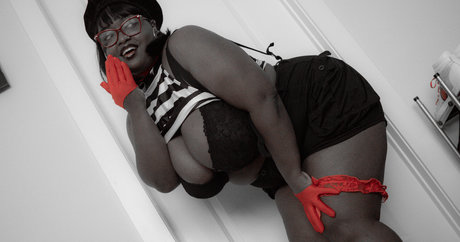 Thighlyinfluential Profile pic