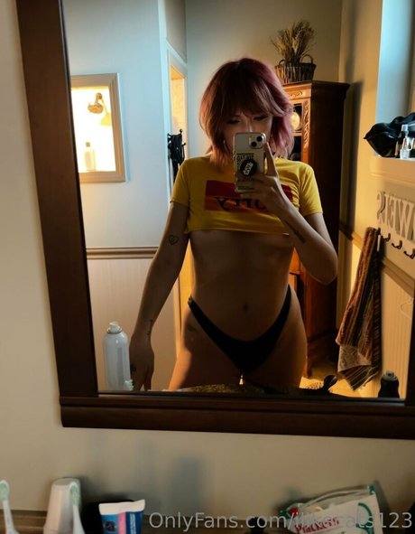 ilikecats123 onlyfans nudes