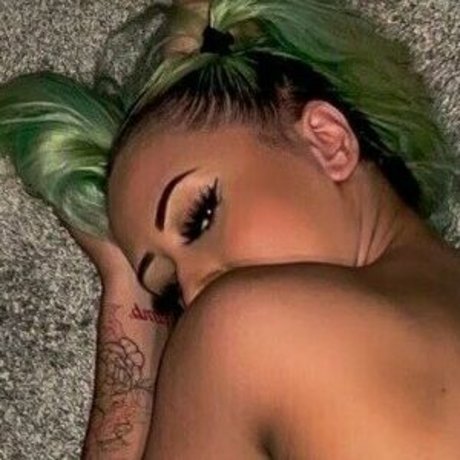 foreignbabyyy2 only fans nude leaks