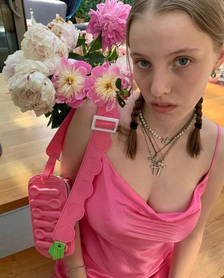 Eliza Goldsmith onlyfans naked