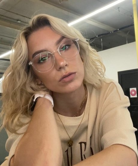 Courtney Miller nude onlyfans leak