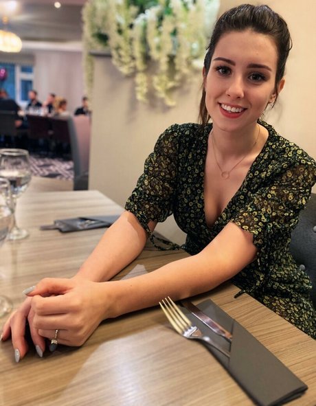 ErinMoore onlyfans porn