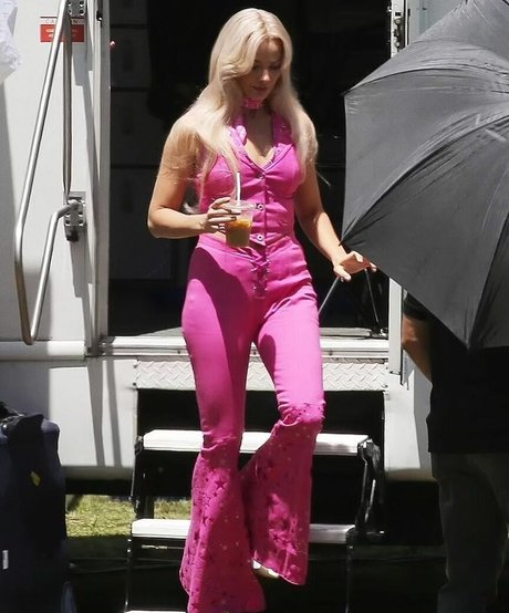 Margot Robbie onlyfans leaks