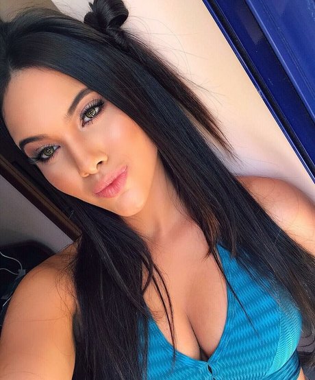 Emily Garcia nude only fans leaks