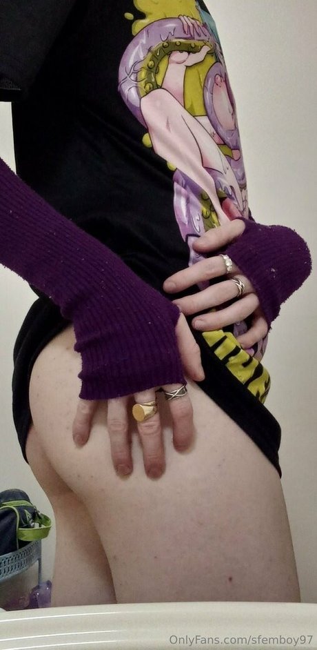 sfemboy97 onlyfans sexy