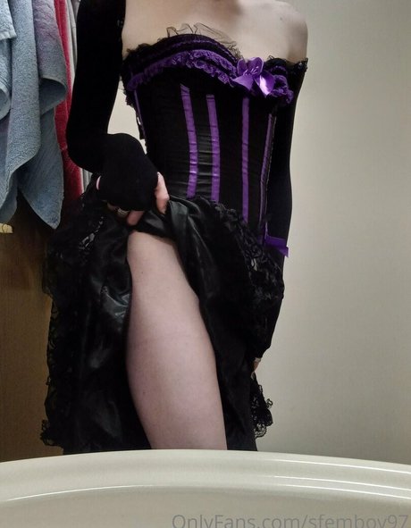 sfemboy97 onlyfans pics