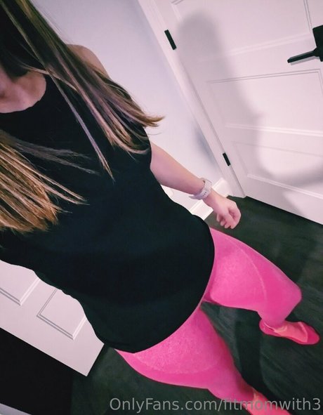 fitmomwith3 onlyfans nide