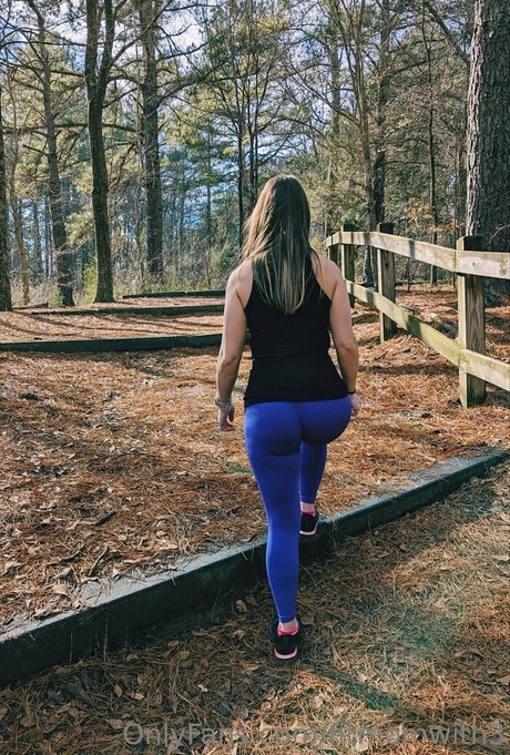 fitmomwith3 nudes only fans