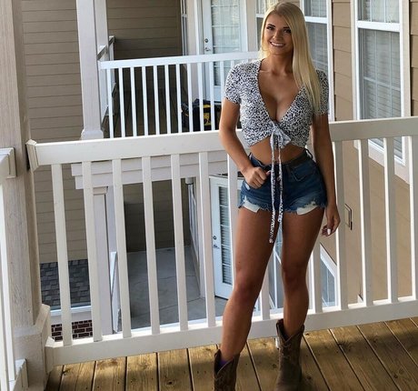 Grace Witham onlyfans model