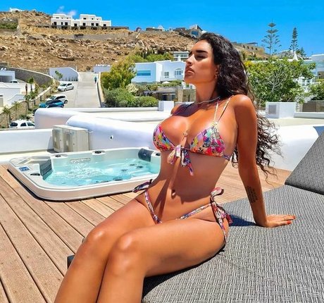 Tania Barbosa onlyfans naked