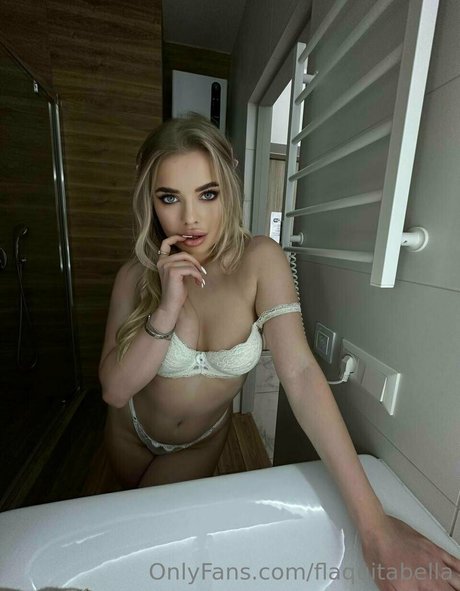 flaquitabella onlyfans nude tits