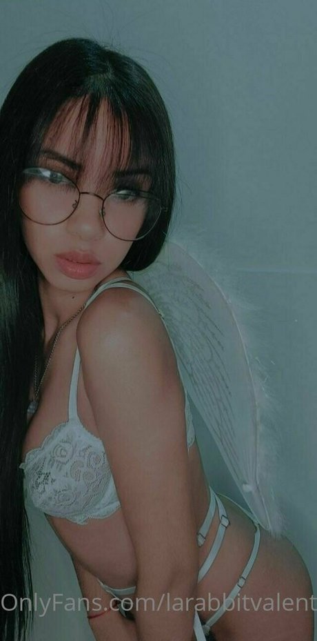 larabbitvalentinaof onlyfans leaked photos