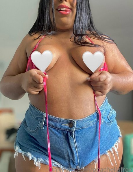 peachellafree sexy onlyfans