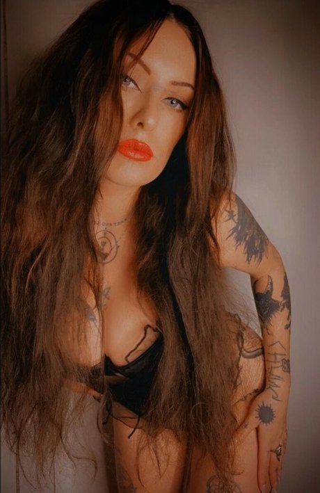 Heavymetalvixen naked onlyfans pics