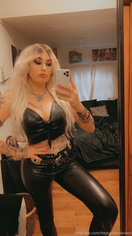 Heavymetalvixen nude onlyfans