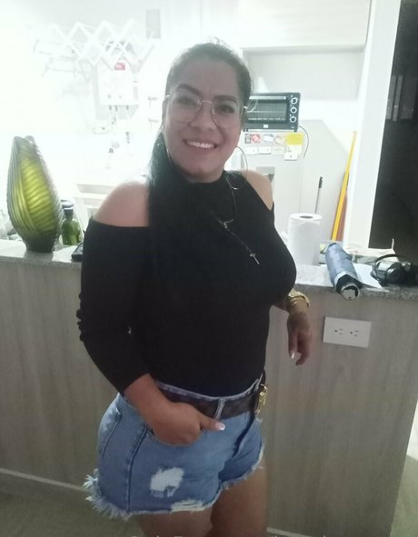 kanelamorena onlyfans nudes